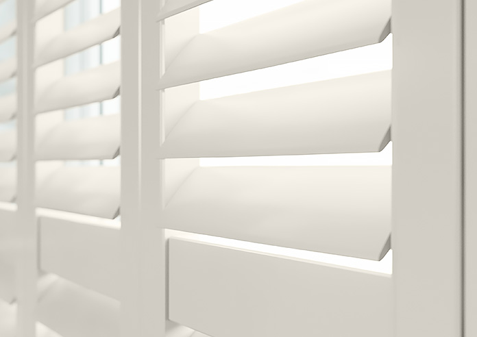 Bromley, Dairy Cream - Cafe Style Plantation Shutter - Image 4